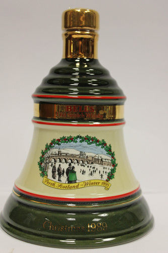 Bell's Christmas Bell  Decanter 1989